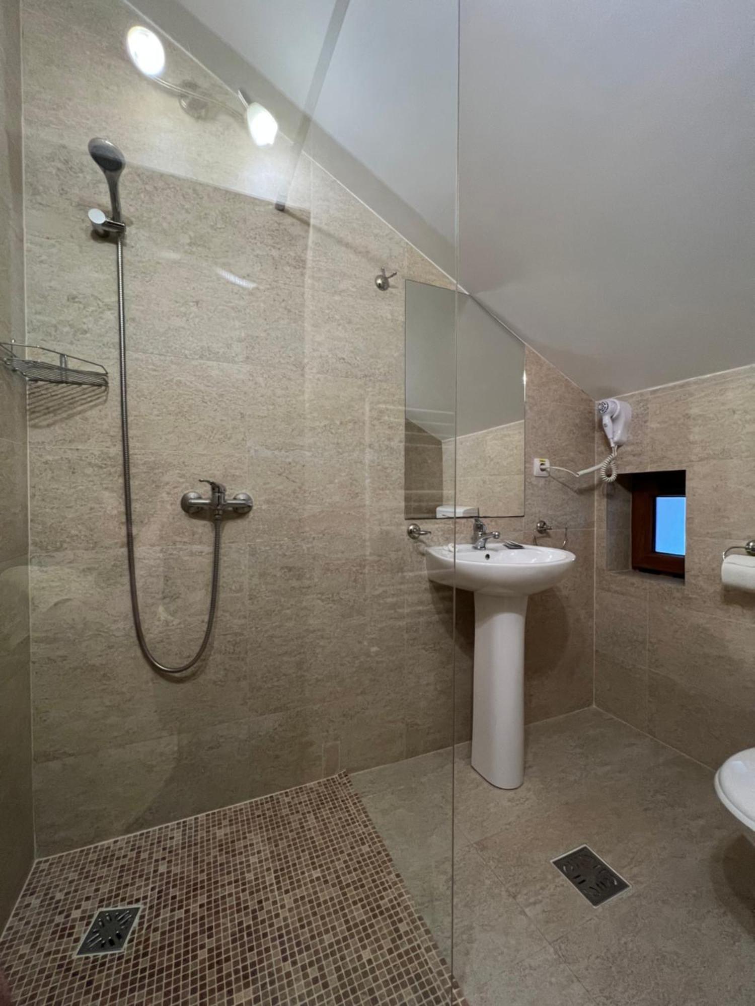 Hotel Casa Manu Hermannstadt Zimmer foto